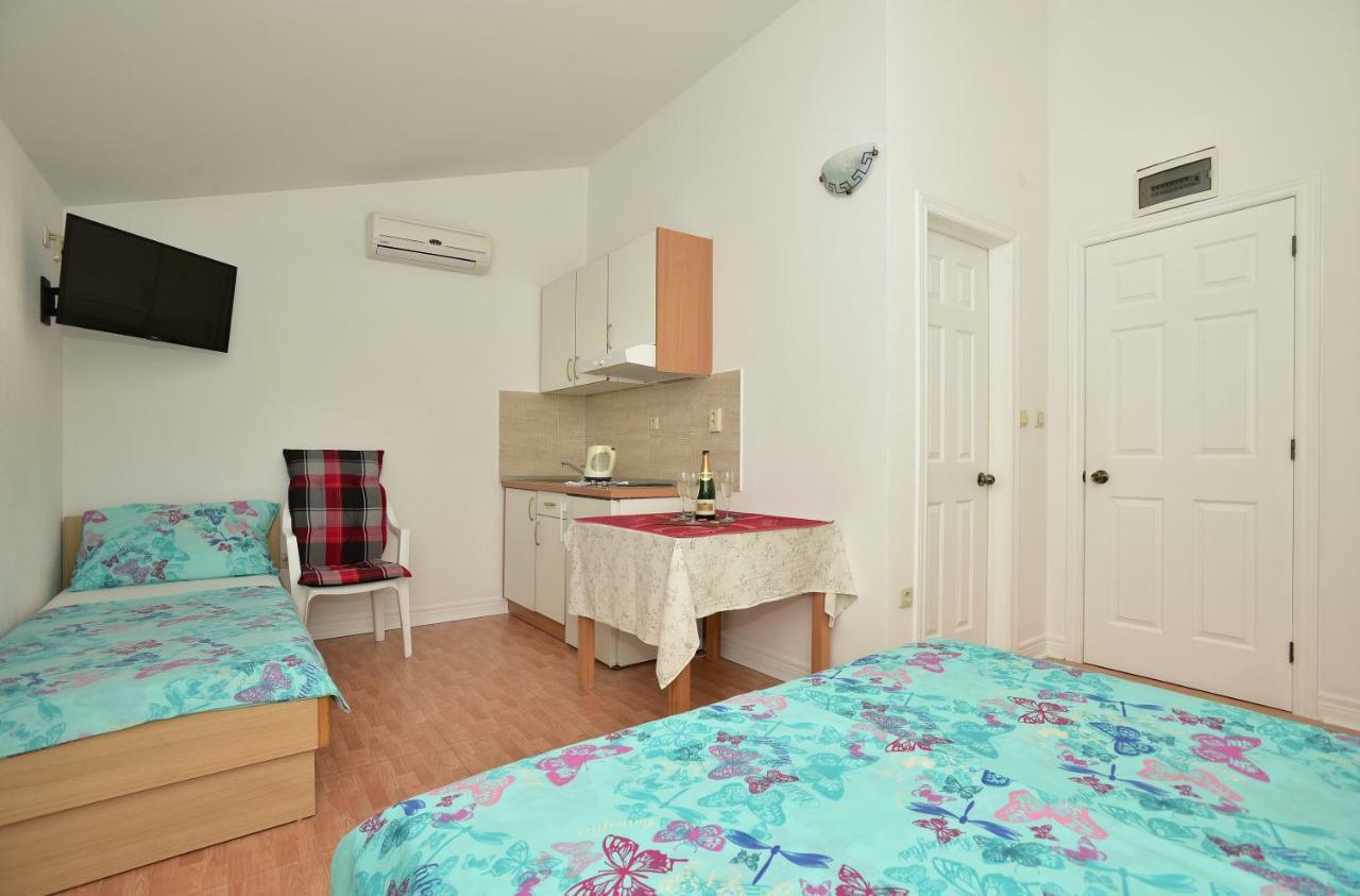 Studio Apartments Antonio Макарська Екстер'єр фото