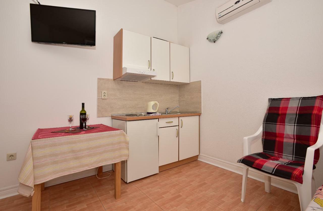 Studio Apartments Antonio Макарська Екстер'єр фото