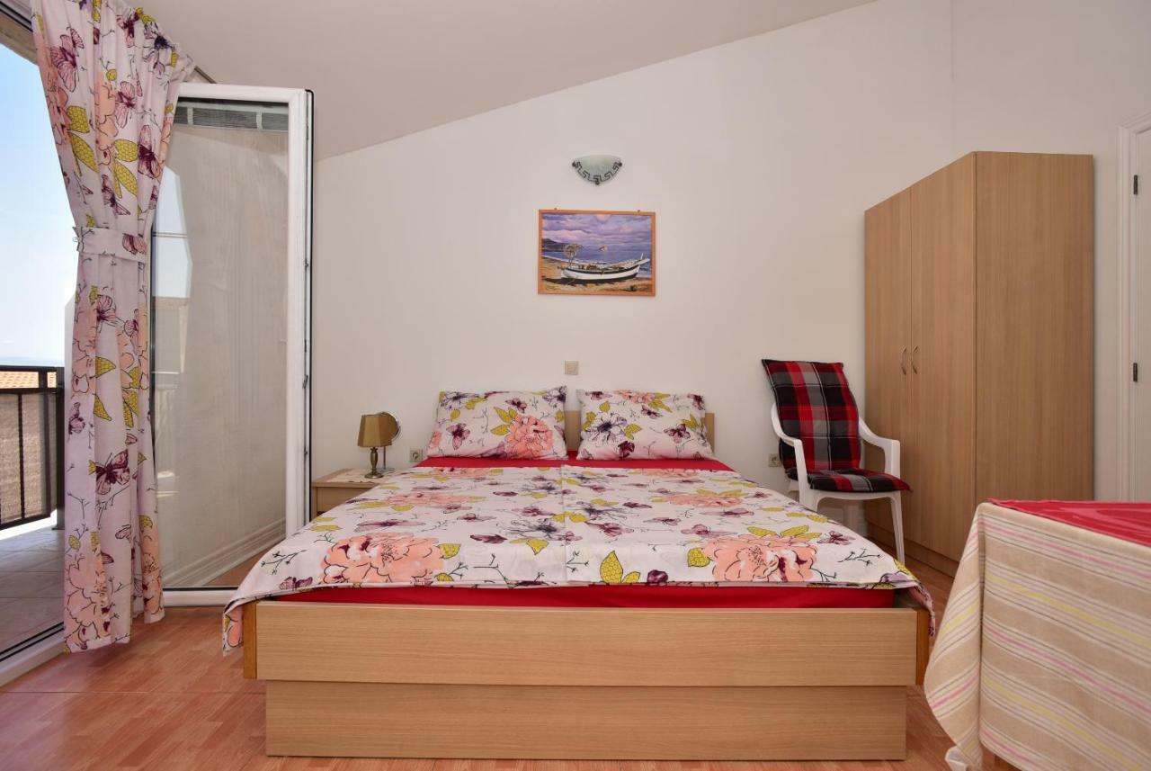 Studio Apartments Antonio Макарська Екстер'єр фото