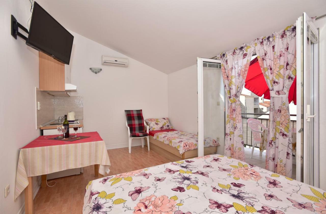 Studio Apartments Antonio Макарська Екстер'єр фото