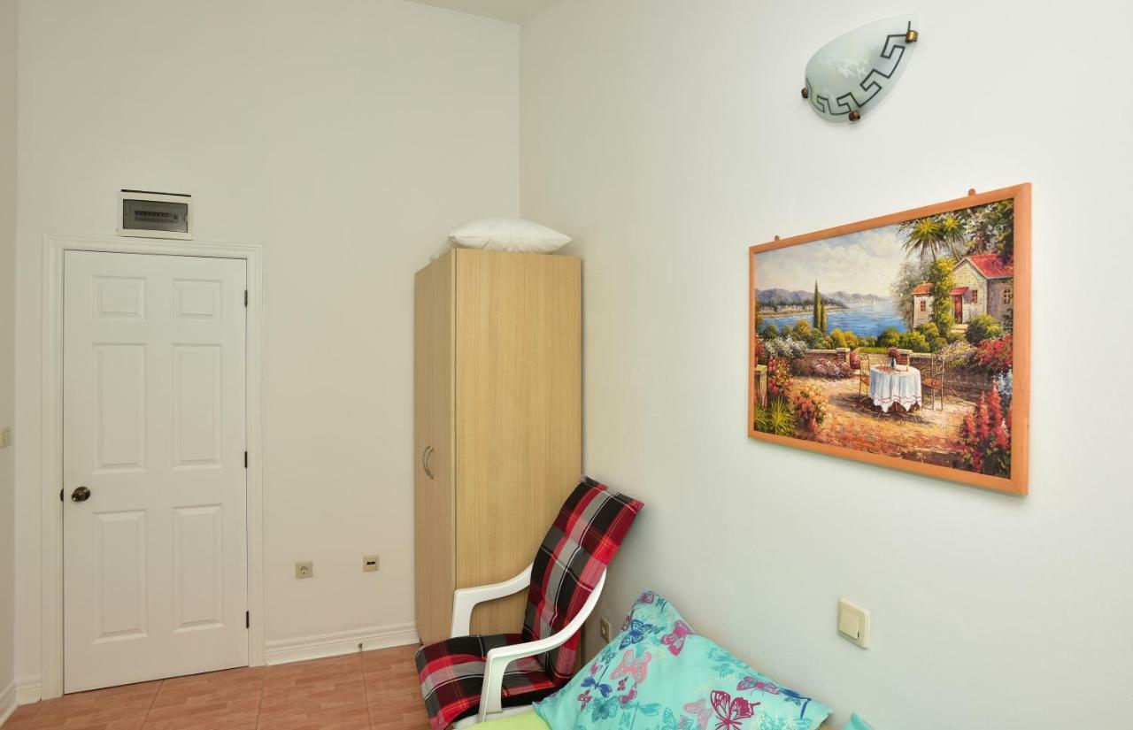 Studio Apartments Antonio Макарська Екстер'єр фото