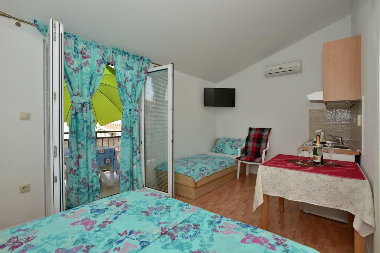 Studio Apartments Antonio Макарська Екстер'єр фото
