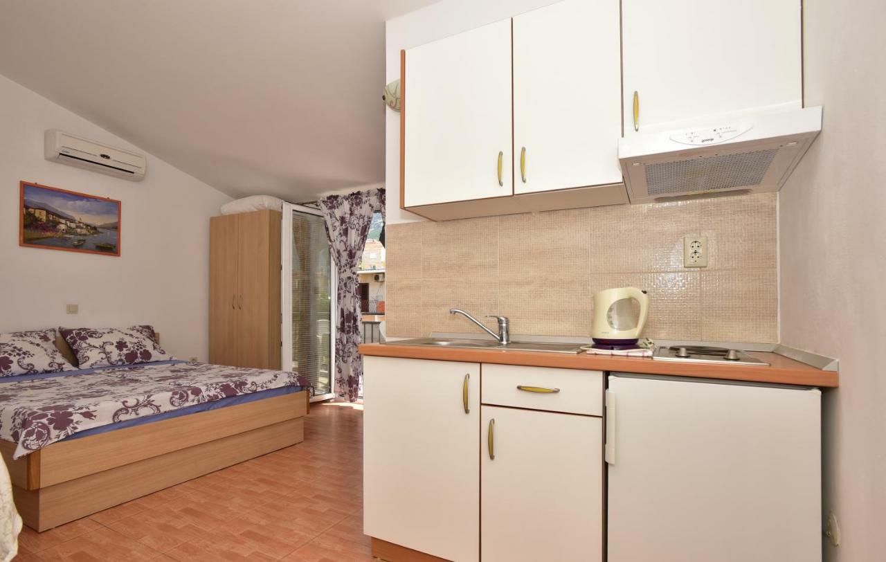 Studio Apartments Antonio Макарська Екстер'єр фото