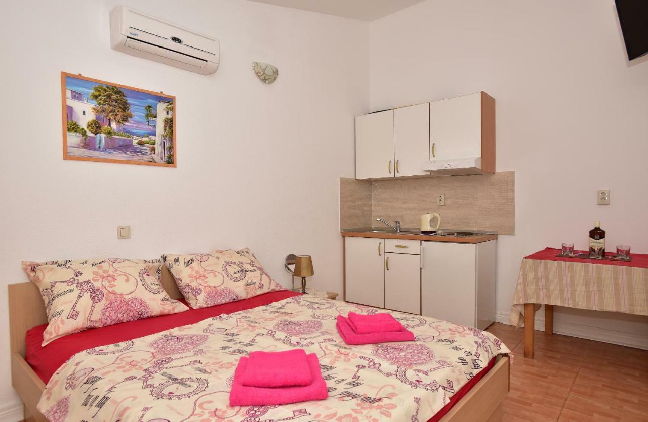 Studio Apartments Antonio Макарська Екстер'єр фото